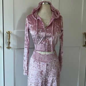 Pink sweatsuit | tracksuit